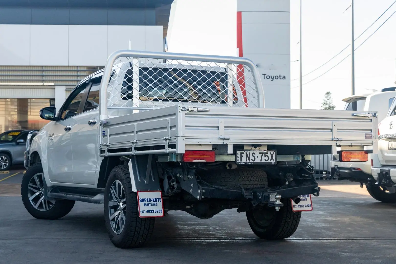 2017 Toyota Hilux Gallery Image 2