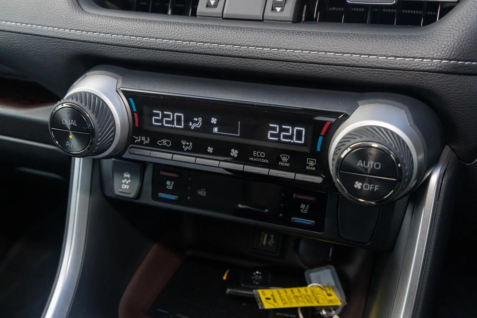 2025 Toyota RAV4 Gallery Image 16
