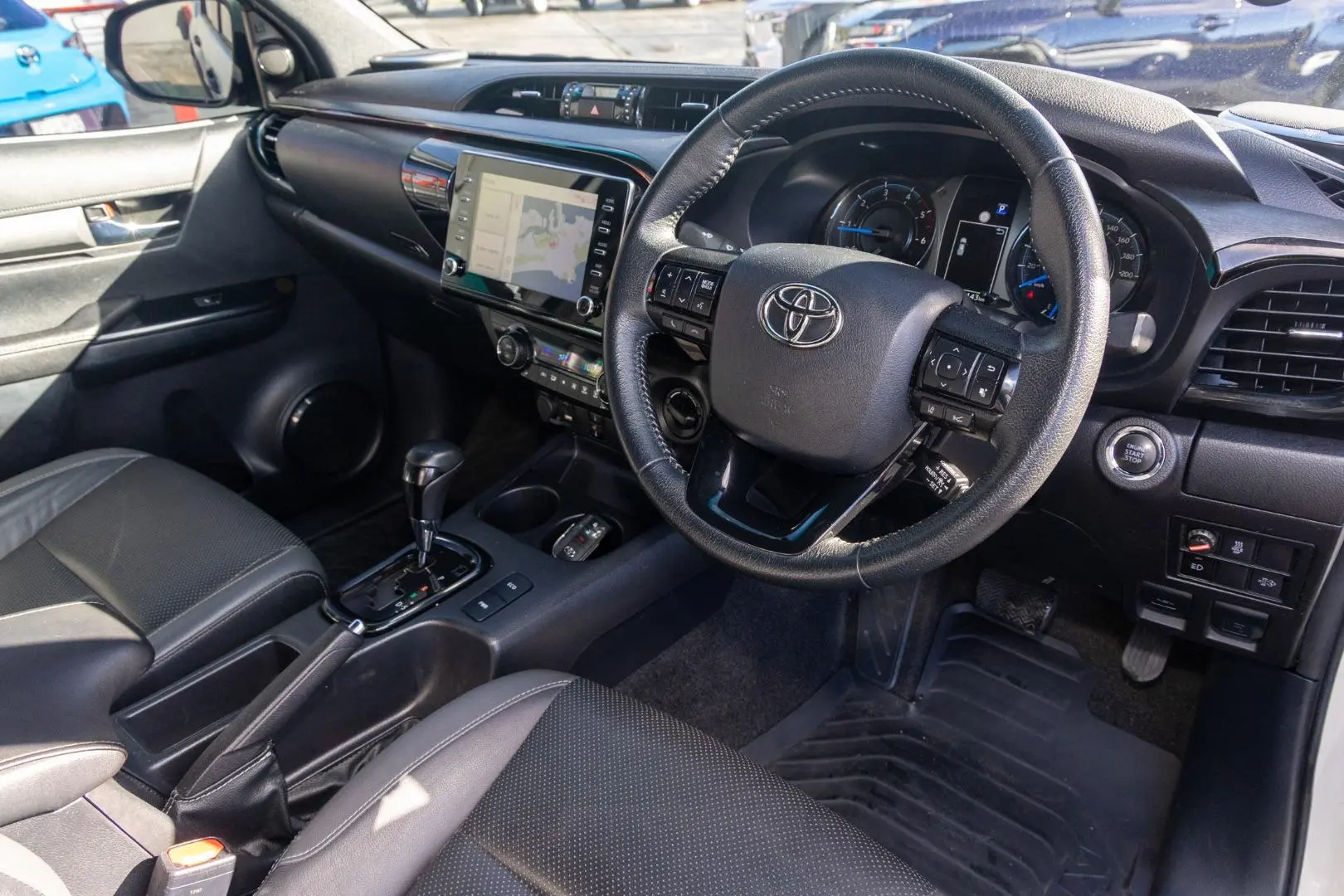 2022 Toyota Hilux Gallery Image 7
