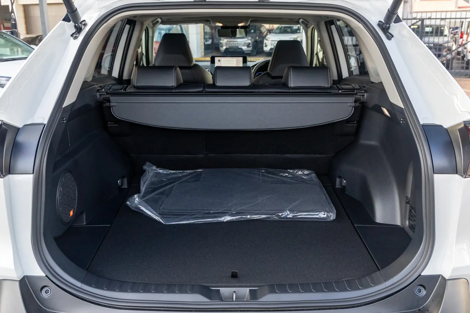 2025 Toyota RAV4 Gallery Image 19