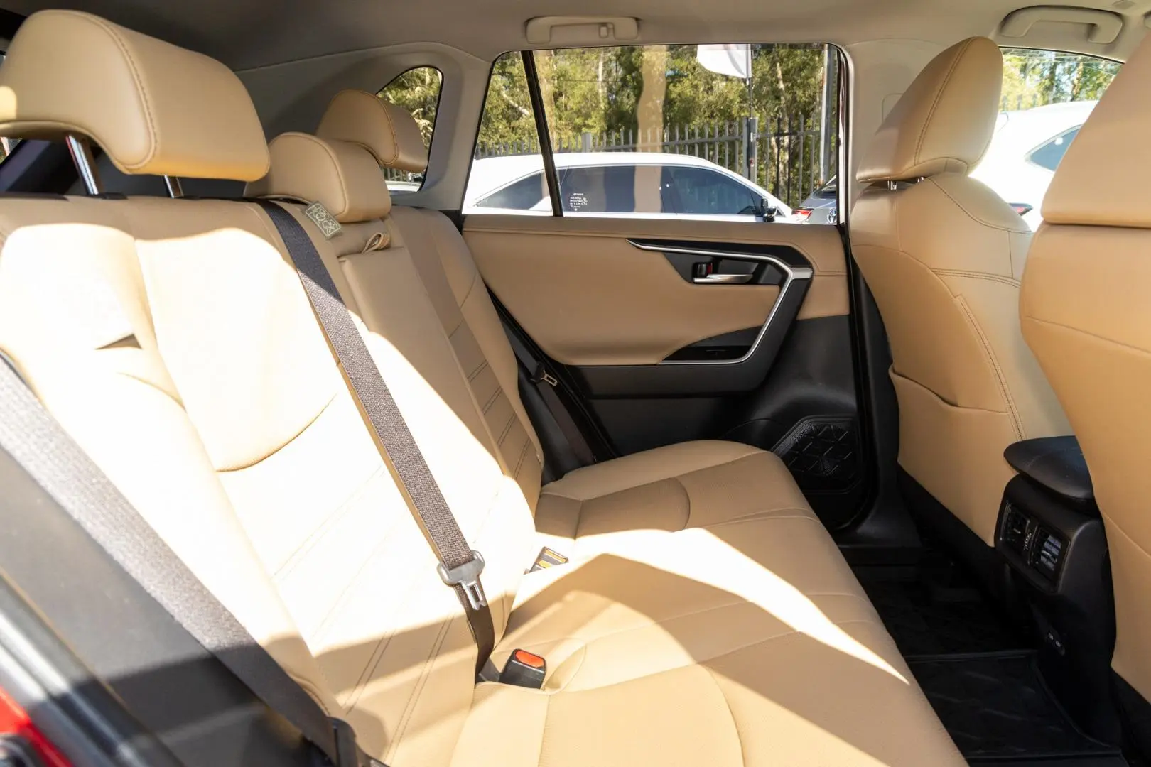 2023 Toyota RAV4 Gallery Image 9