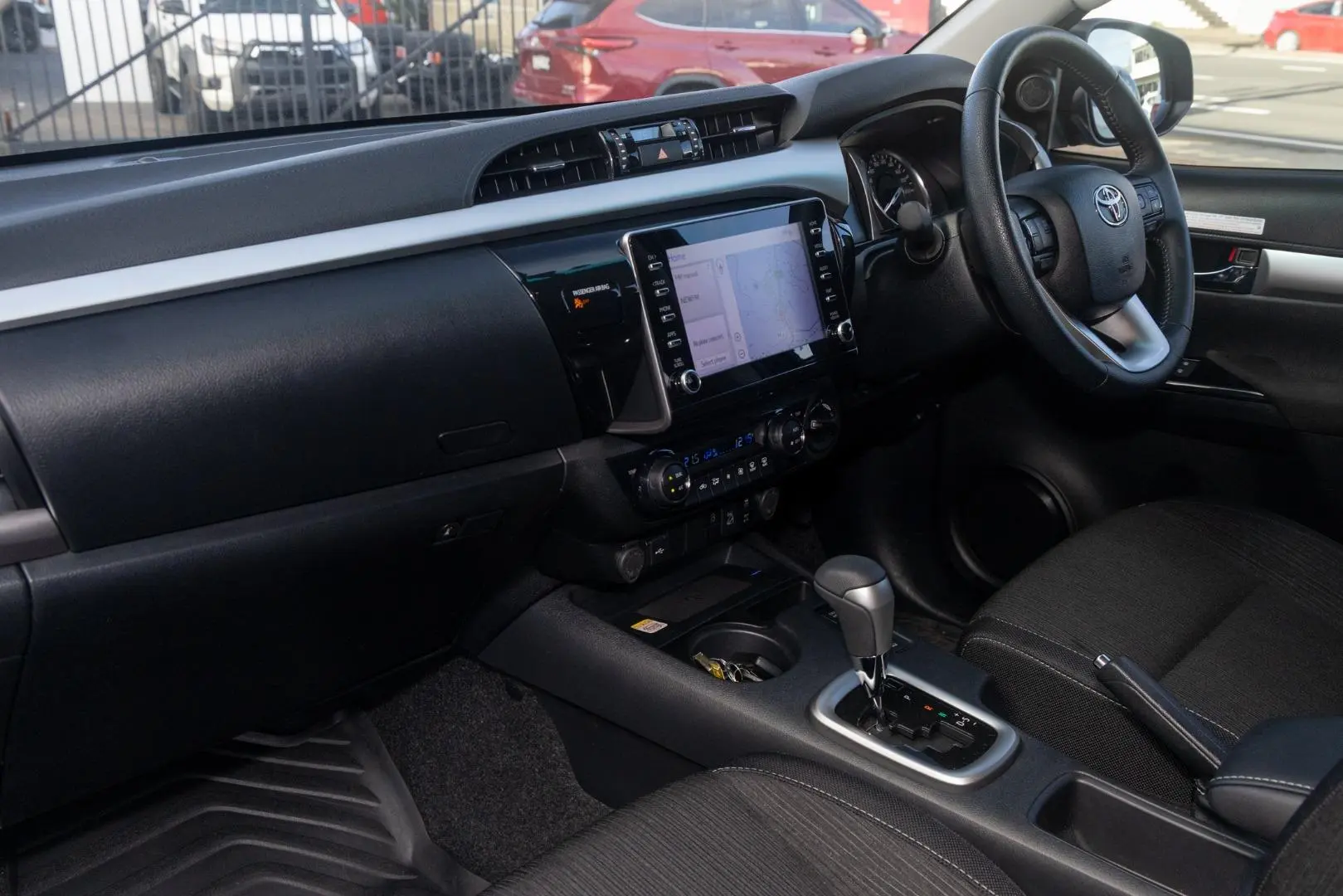 2024 Toyota Hilux Gallery Image 8