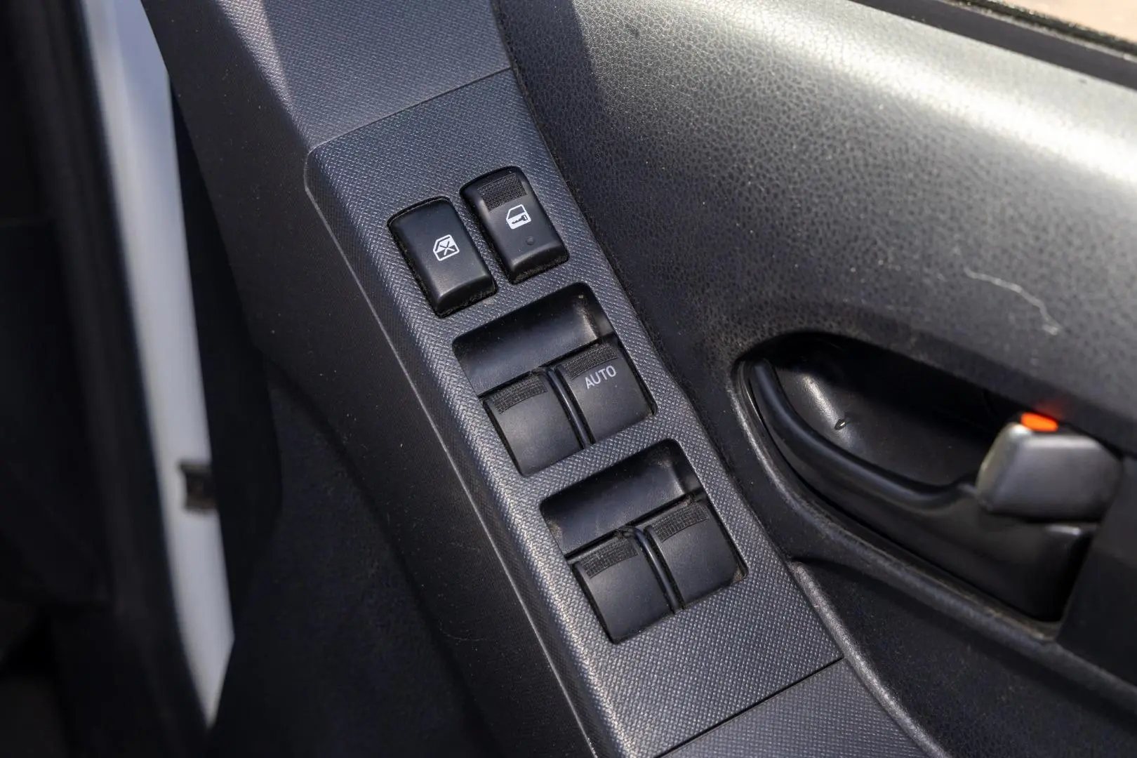 2019 Isuzu D-MAX Gallery Image 18