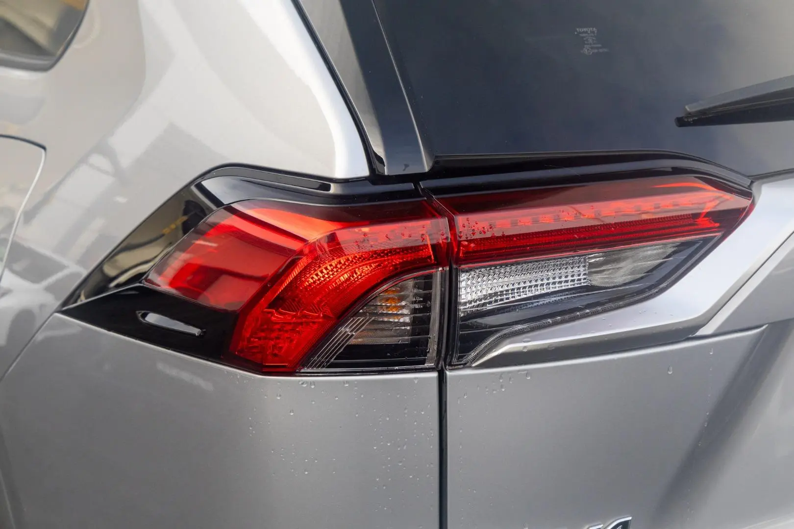 2020 Toyota RAV4 Gallery Image 20