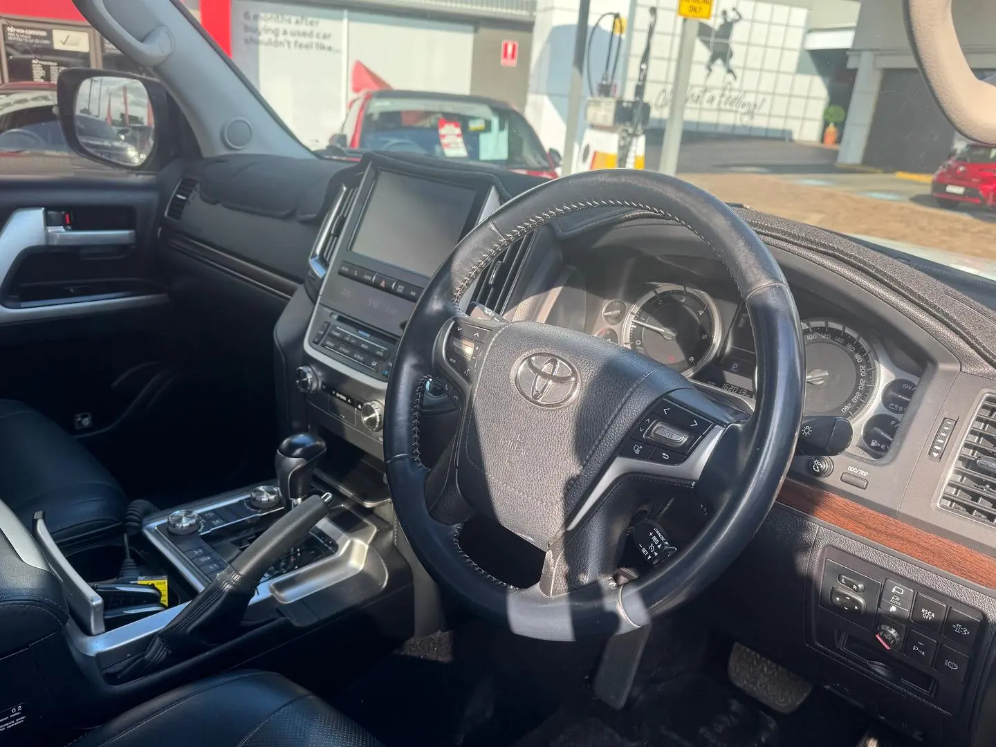 2018 Toyota Landcruiser Gallery Image 8