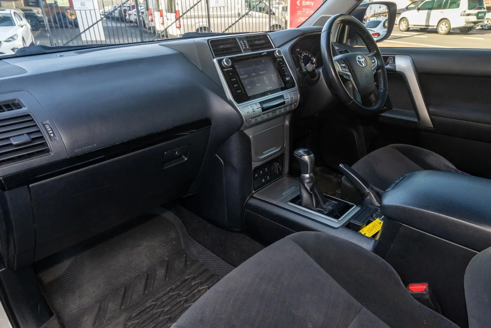 2018 Toyota Landcruiser Prado Gallery Image 7