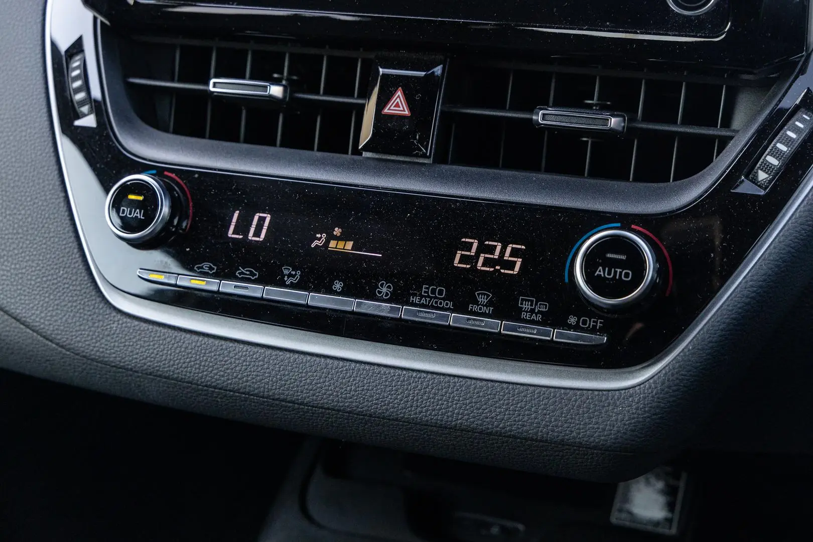 2020 Toyota Corolla Gallery Image 16