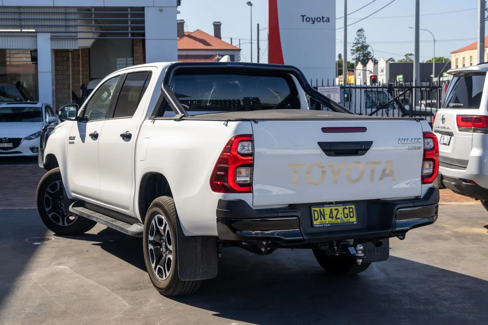 2025 Toyota Hilux Gallery Image 2