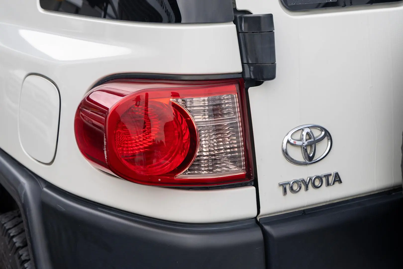 2011 Toyota FJ Cruiser Gallery Image 20