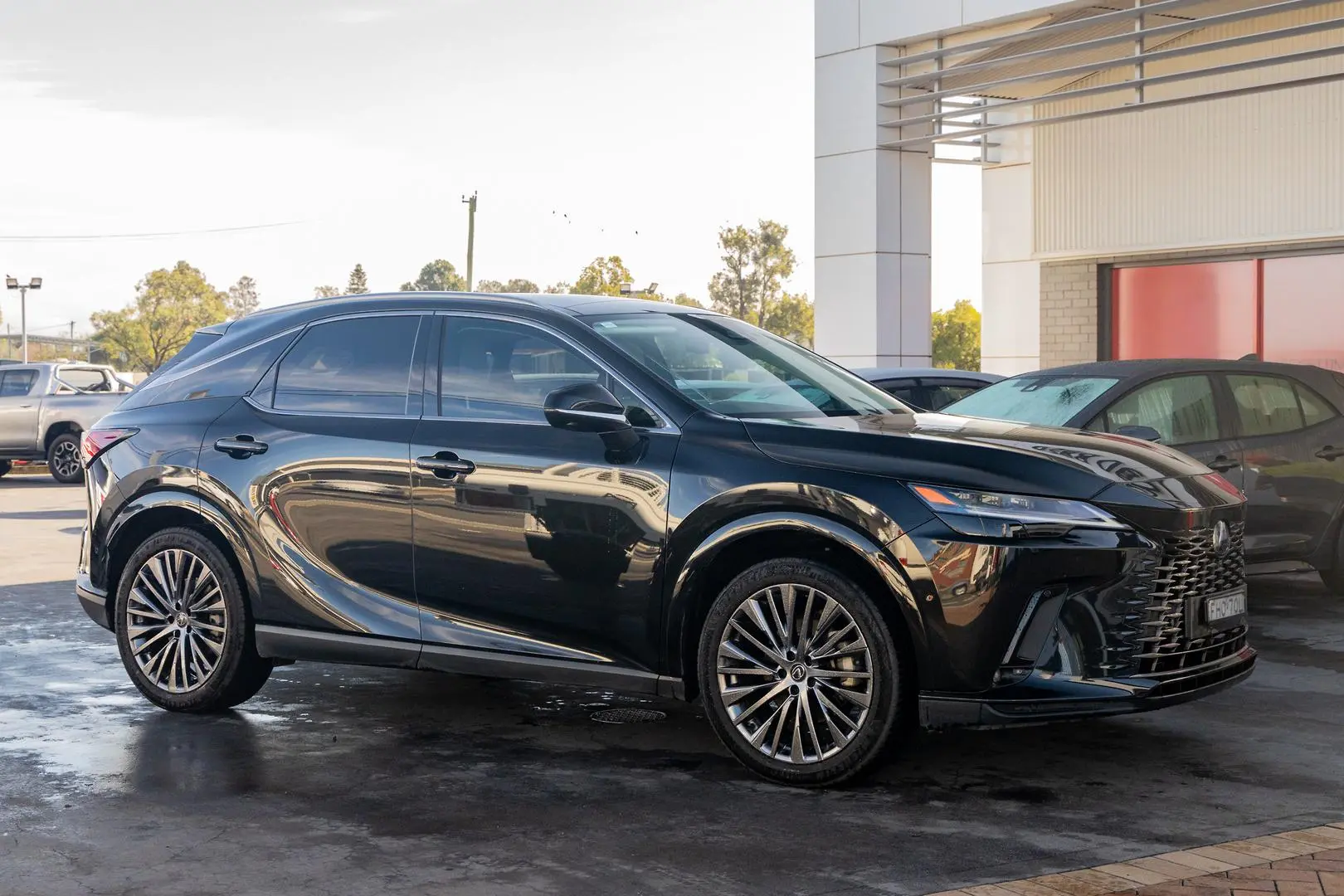 2024 Lexus RX Gallery Image 3