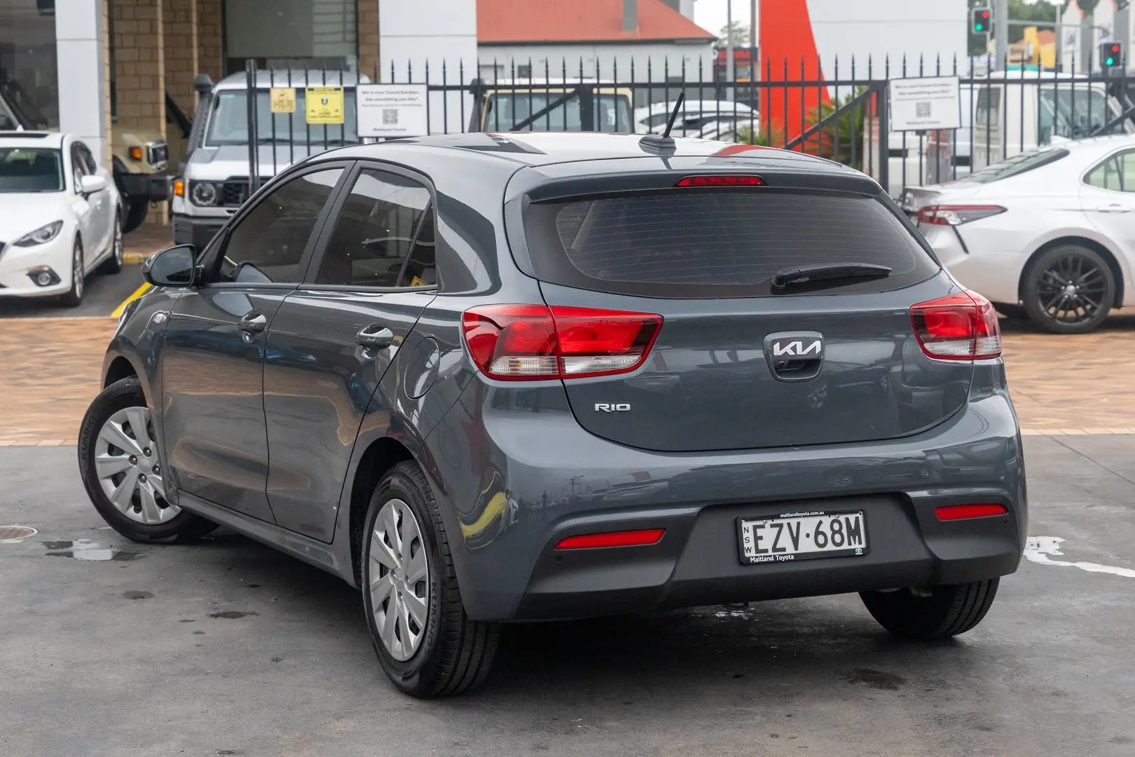 2023 Kia Rio Gallery Image 2