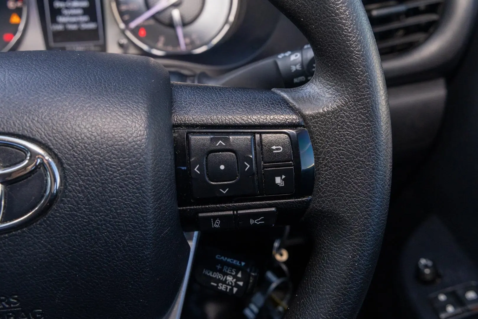2022 Toyota Hilux Gallery Image 12