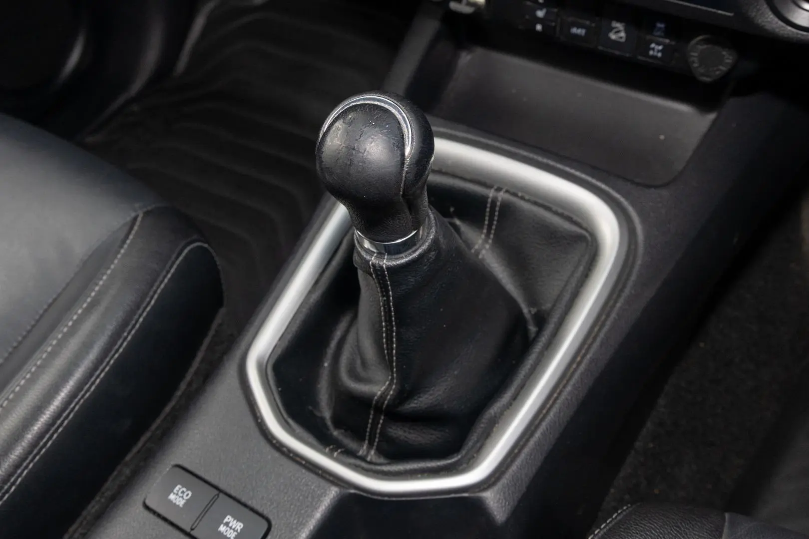 2020 Toyota Hilux Gallery Image 17