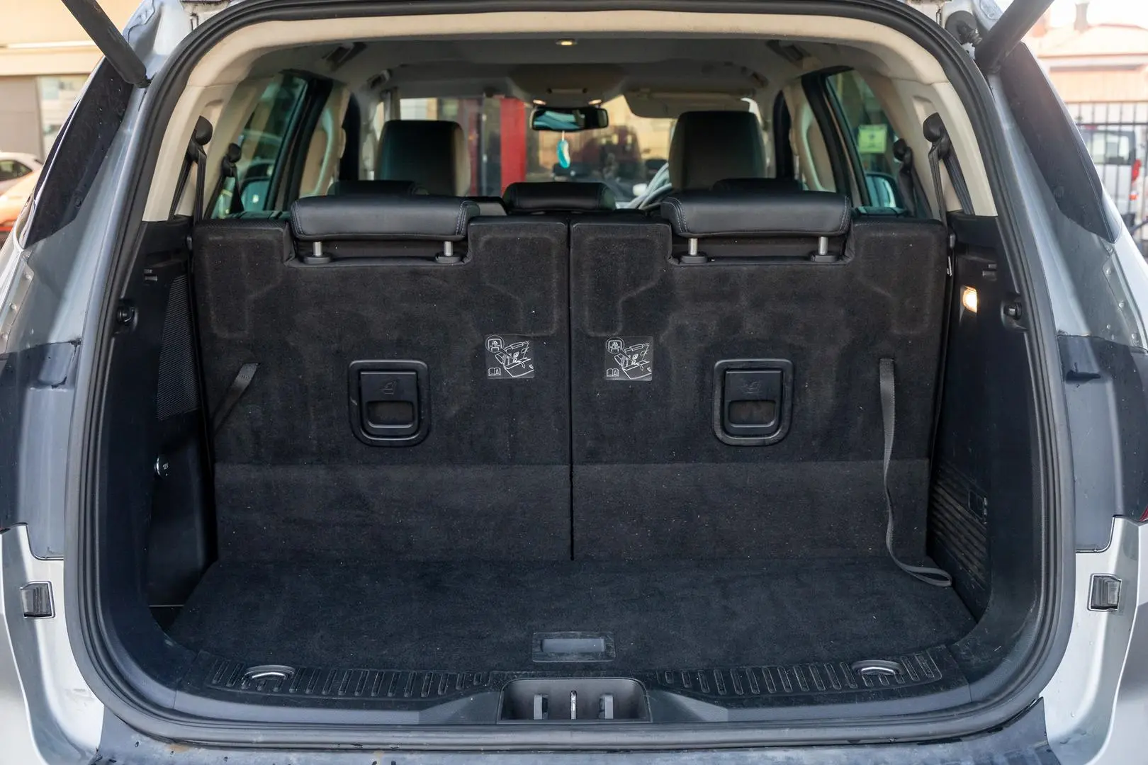 2020 Ford Everest Gallery Image 19