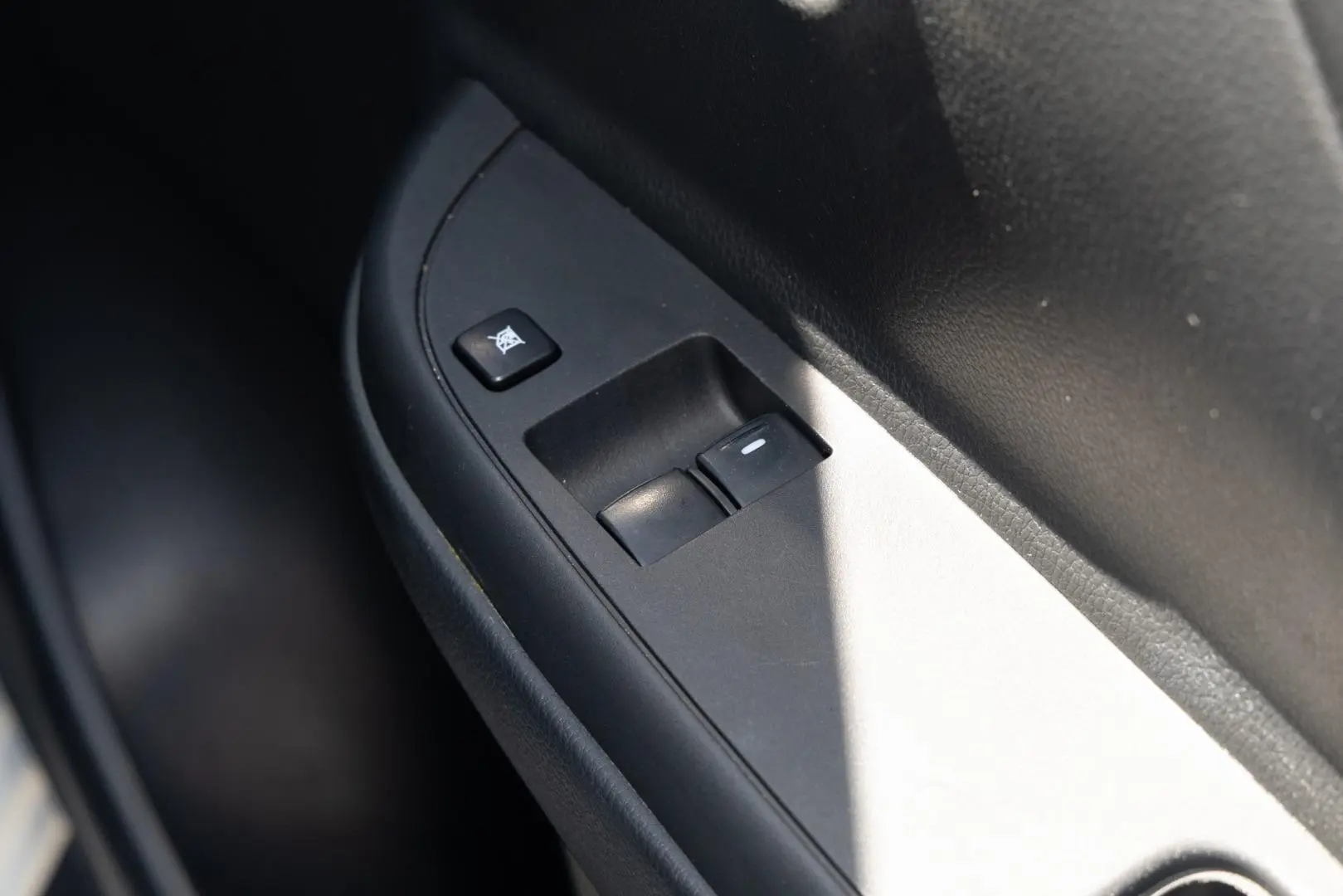 2021 Mitsubishi Triton Gallery Image 16