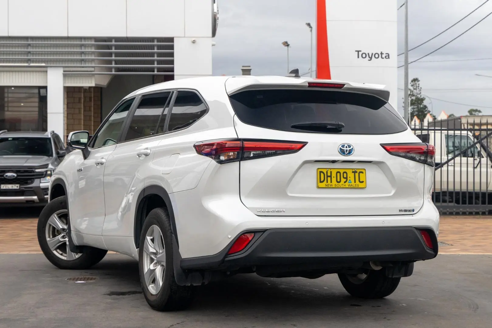 2023 Toyota Kluger Gallery Image 2