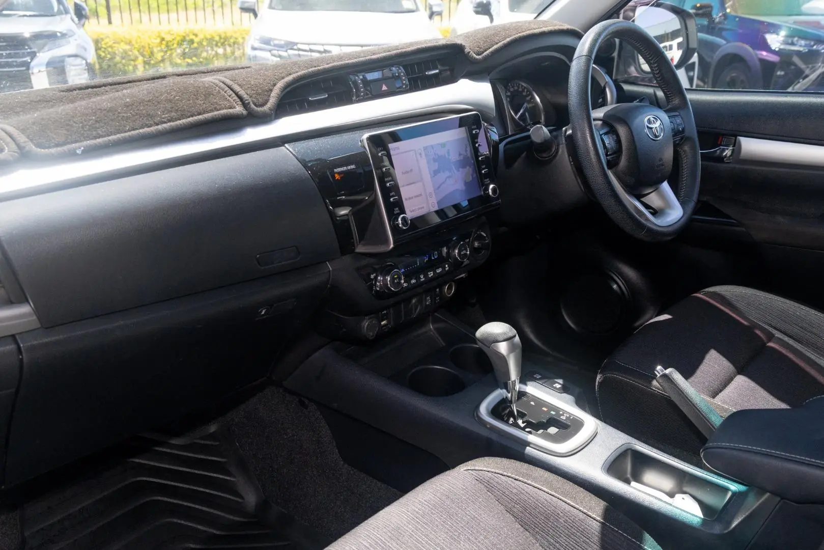 2020 Toyota Hilux Gallery Image 8