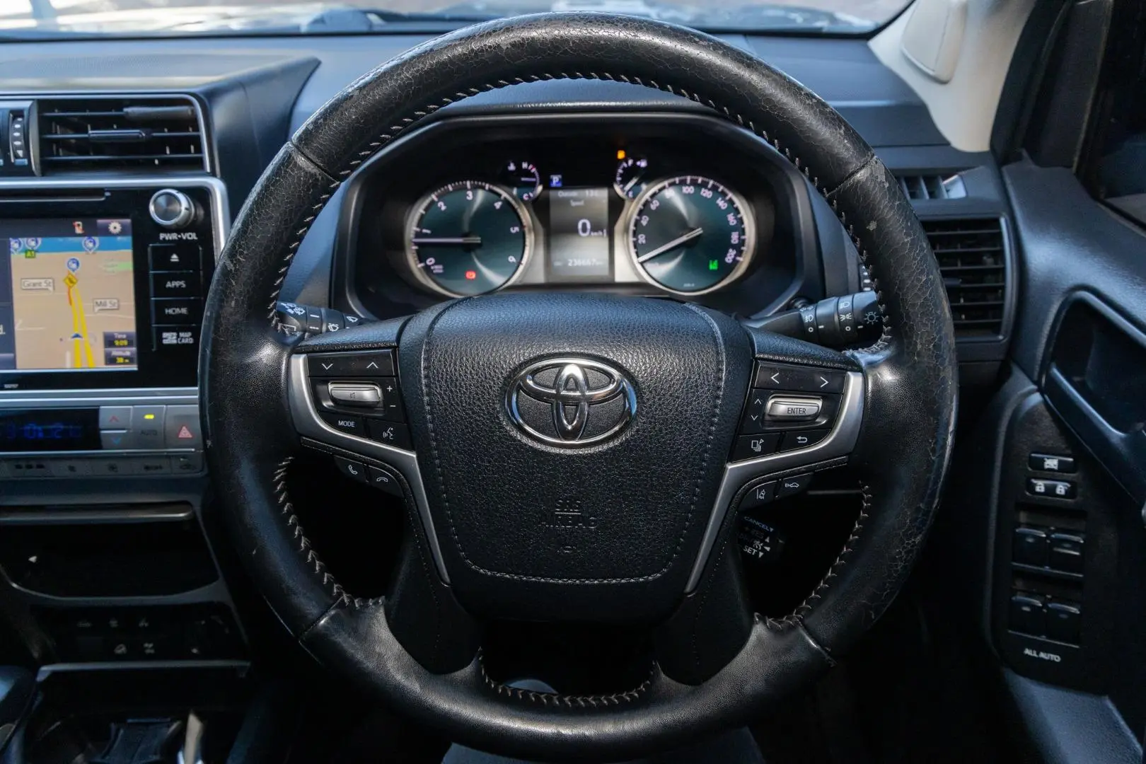 2020 Toyota Landcruiser Prado Gallery Image 10