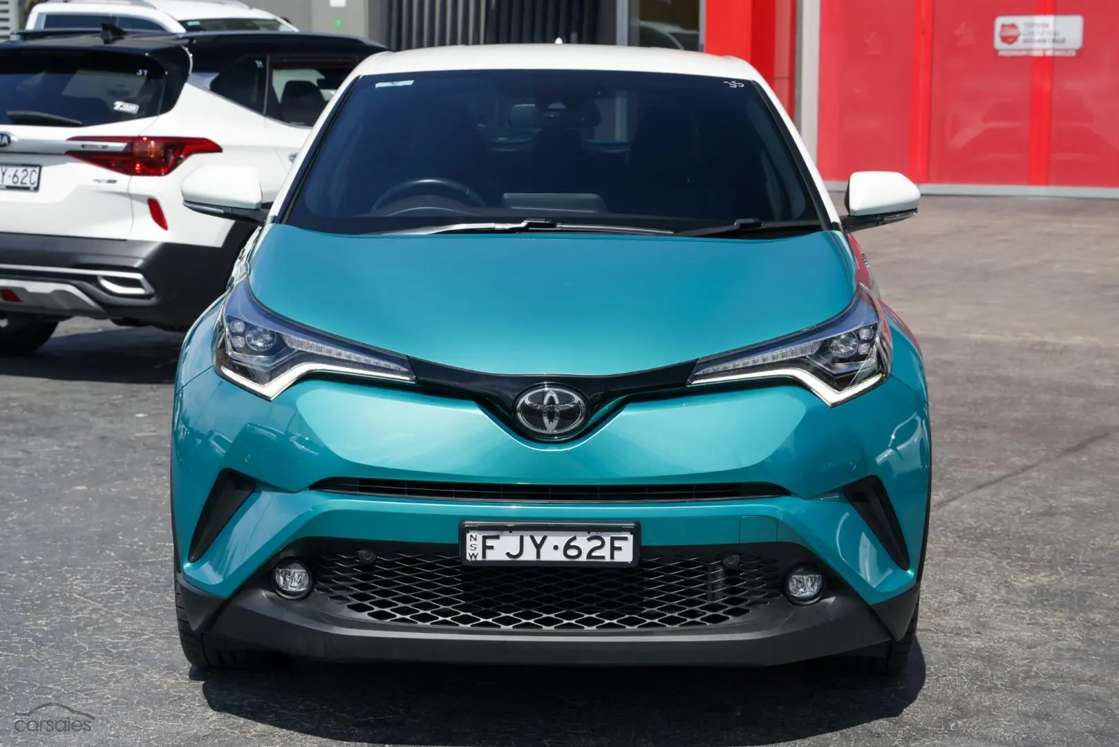 2017 Toyota C-HR Image 4