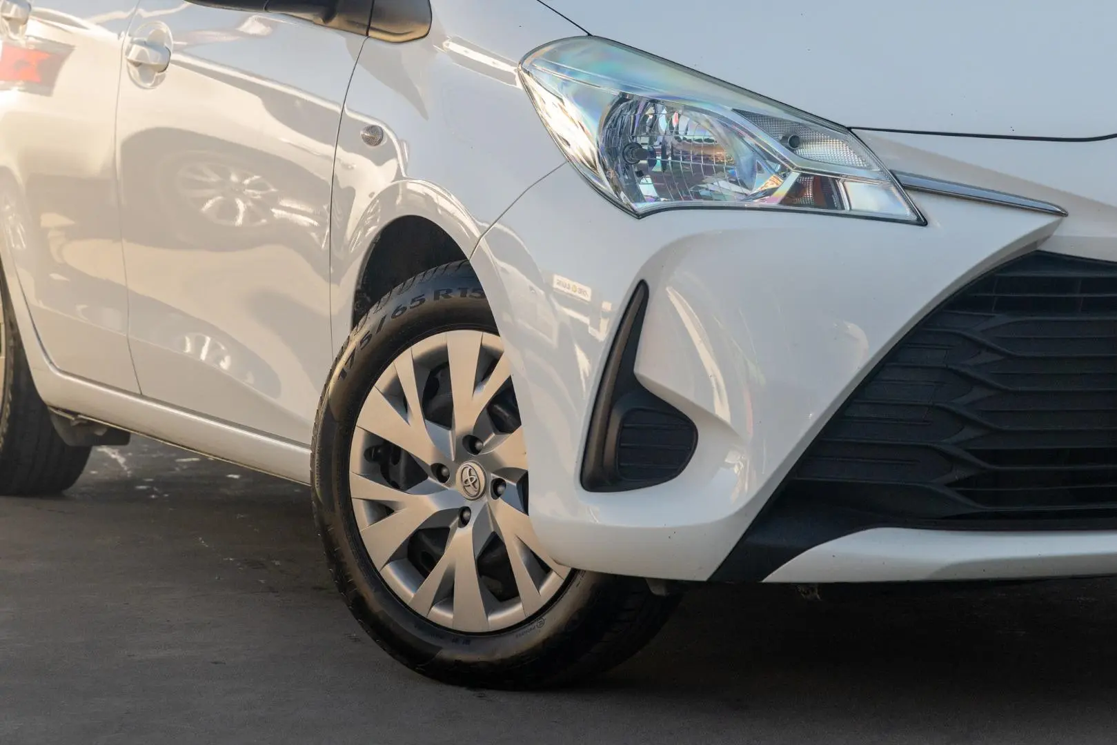 2019 Toyota Yaris Gallery Image 6