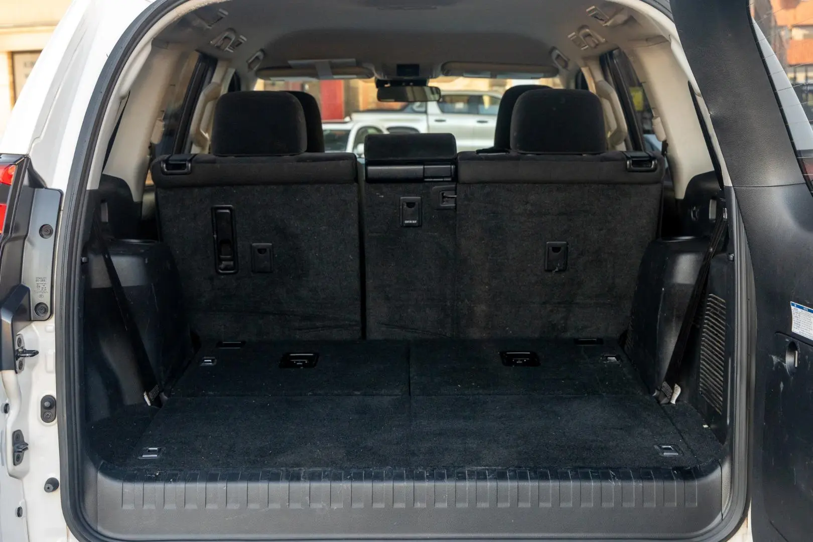 2022 Toyota Landcruiser Prado Gallery Image 18