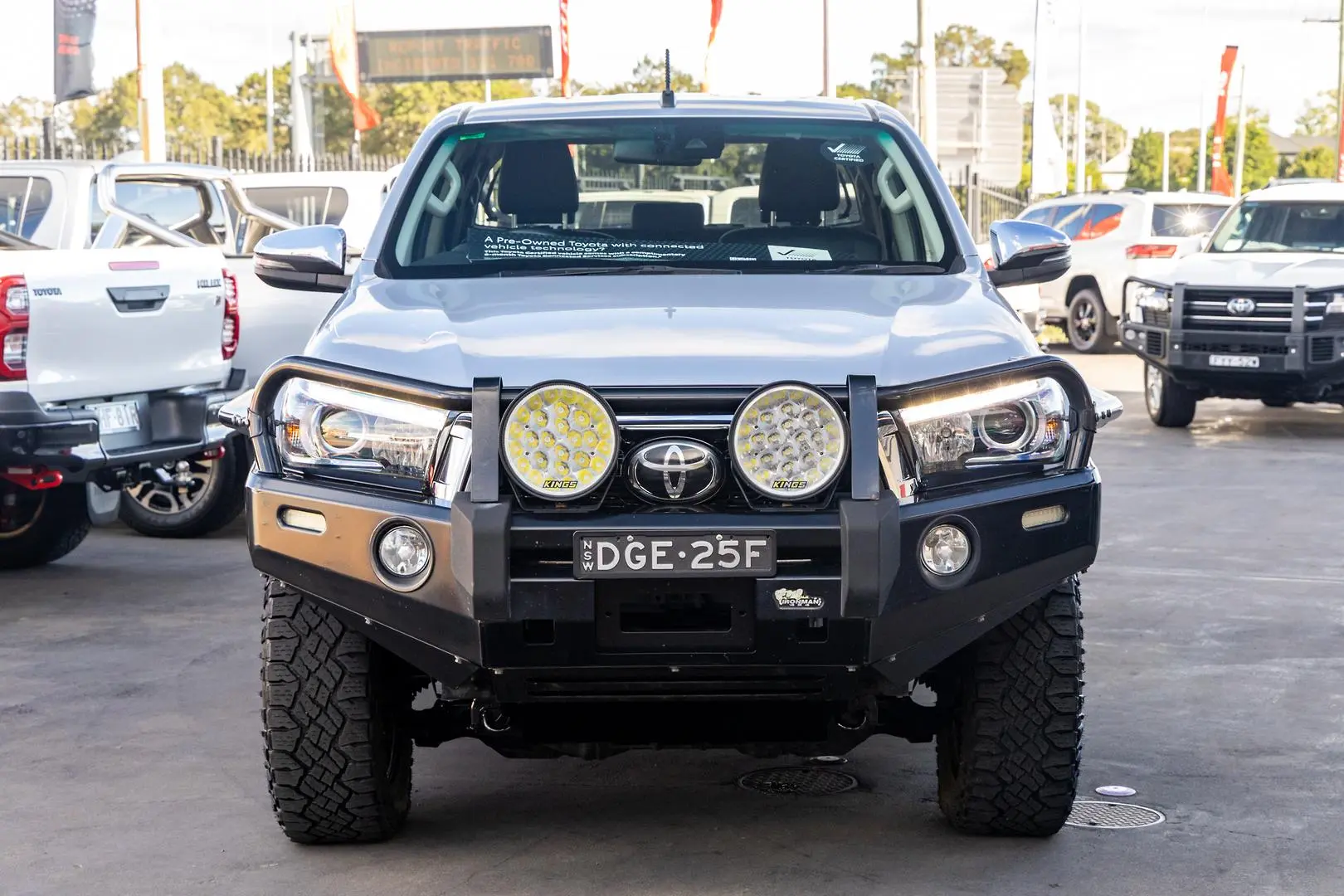 2019 Toyota Hilux Gallery Image 4