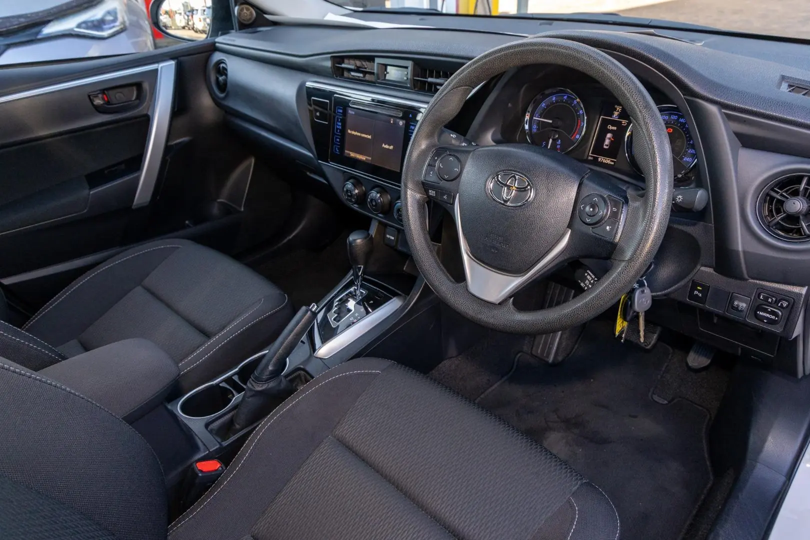2018 Toyota Corolla Gallery Image 7