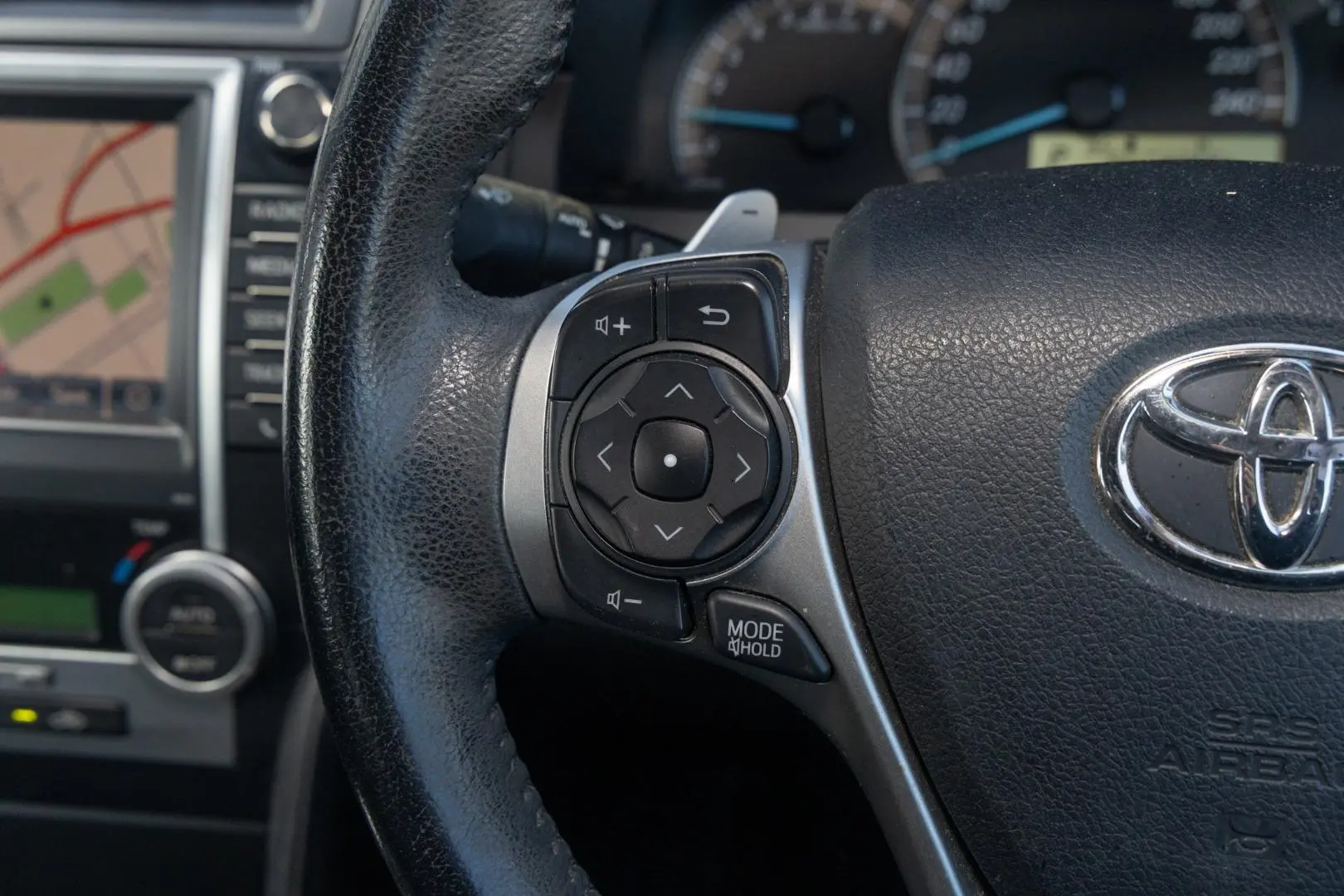 2014 Toyota Camry Gallery Image 11