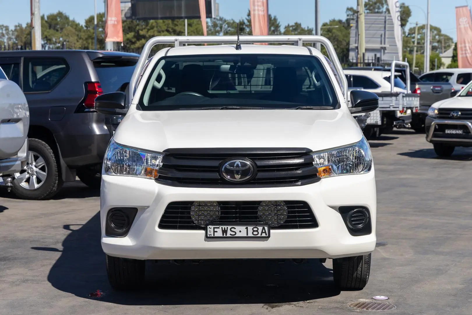 2019 Toyota Hilux Gallery Image 4