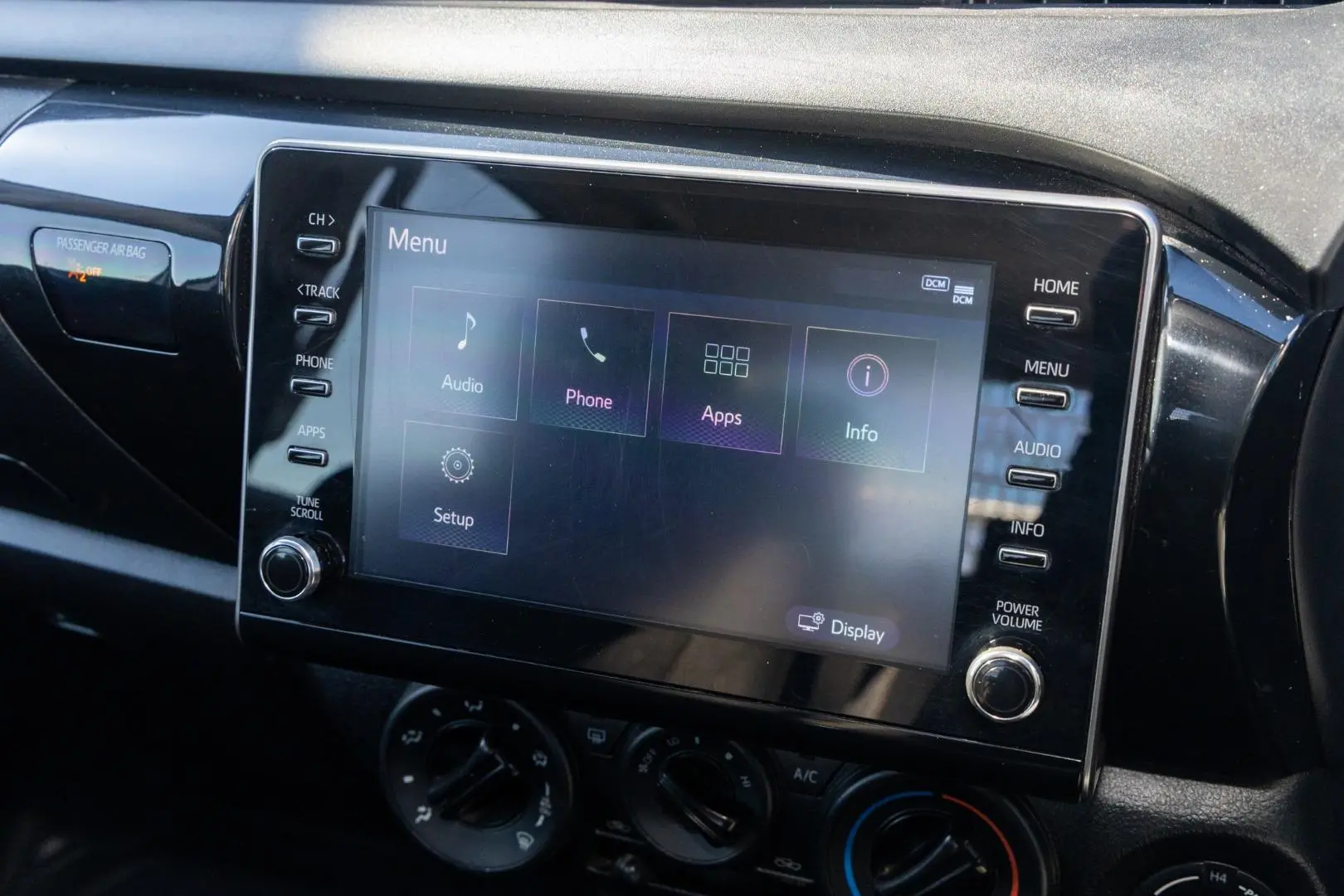 2022 Toyota Hilux Gallery Image 14