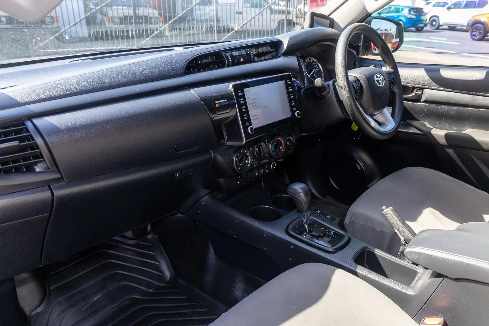 2021 Toyota Hilux Gallery Image 8