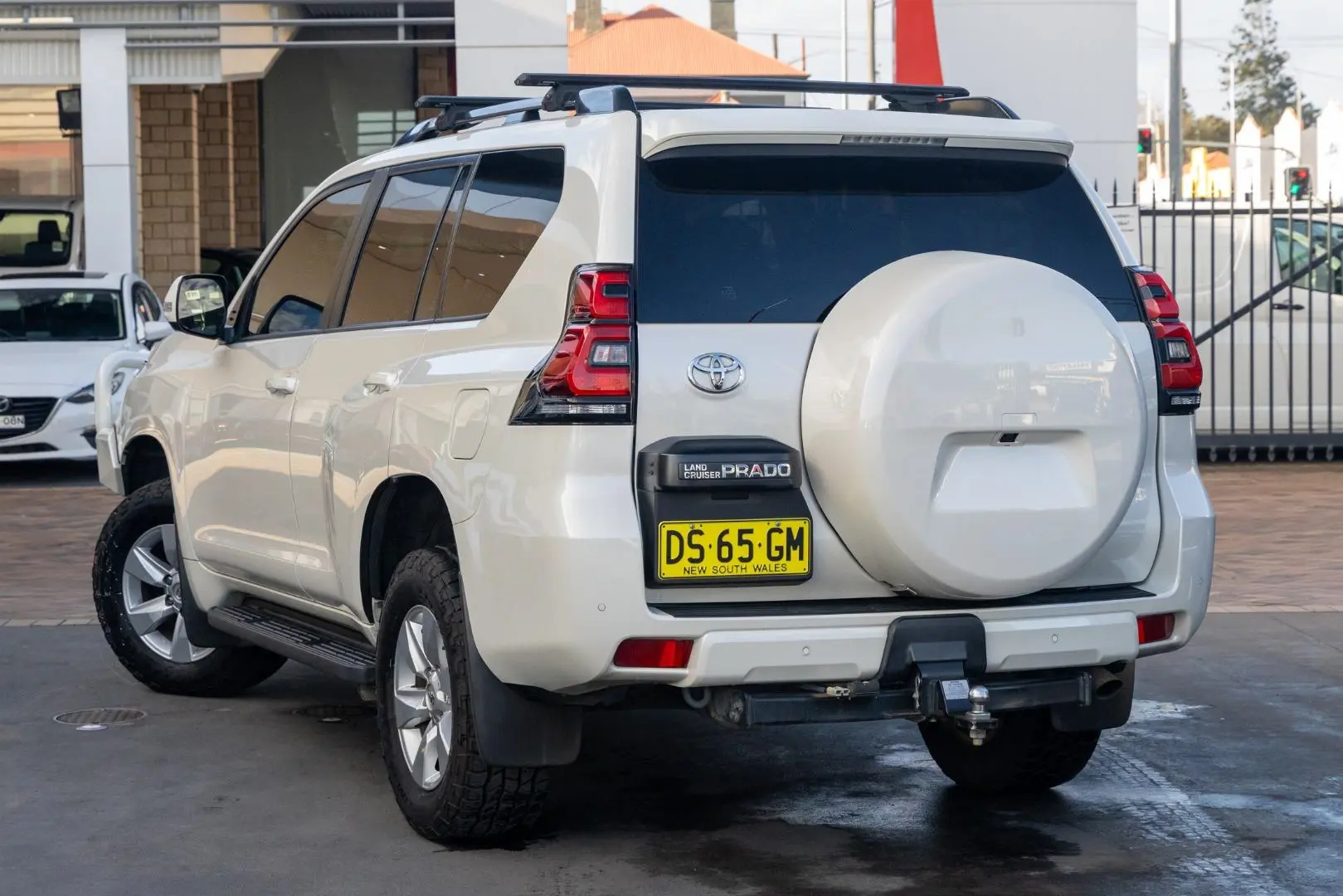 2021 Toyota Landcruiser Prado Gallery Image 2