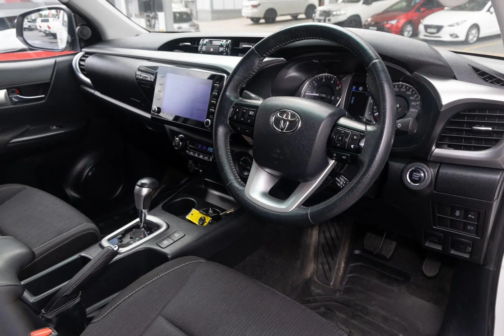 2021 Toyota Hilux Gallery Image 7