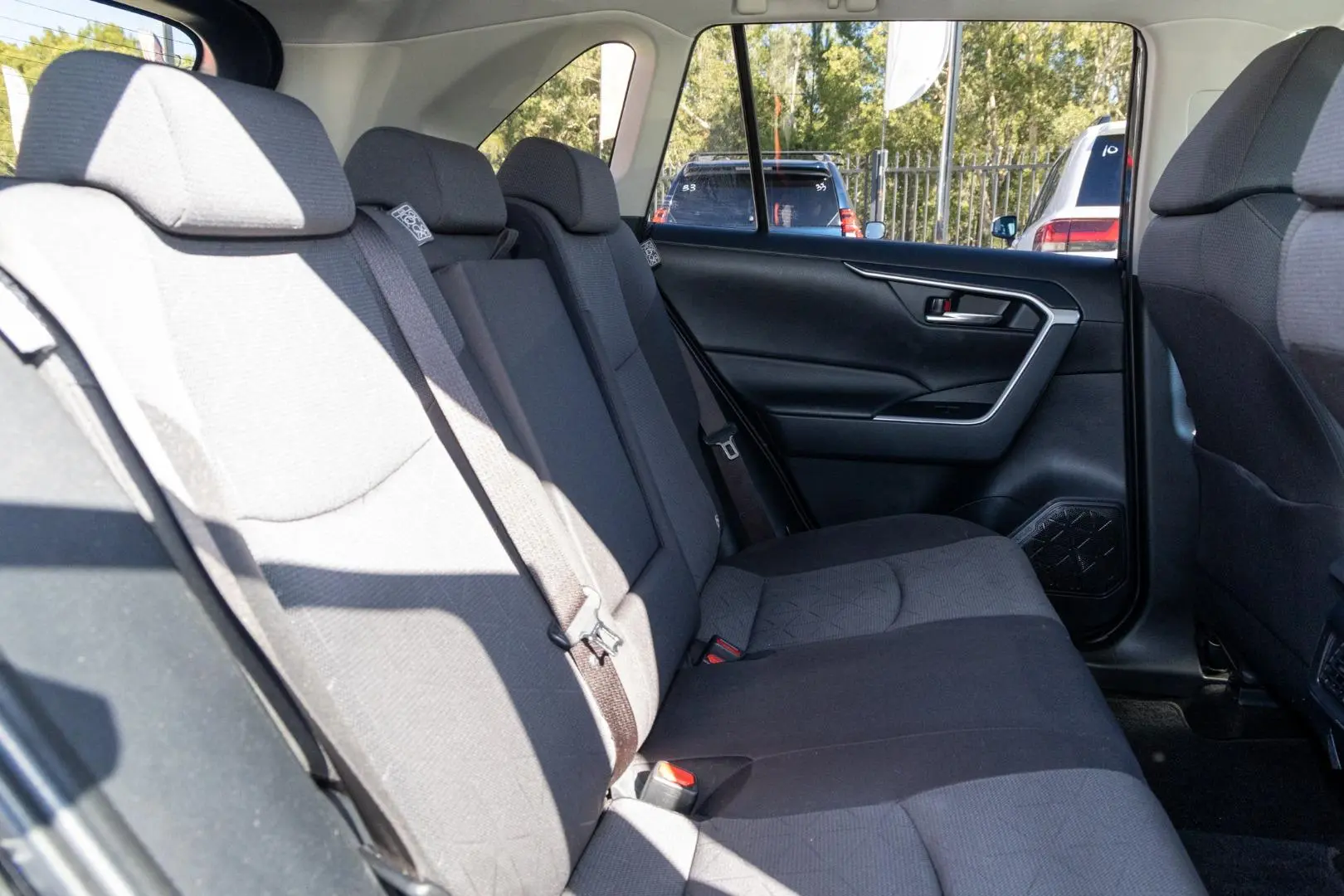 2022 Toyota RAV4 Gallery Image 9