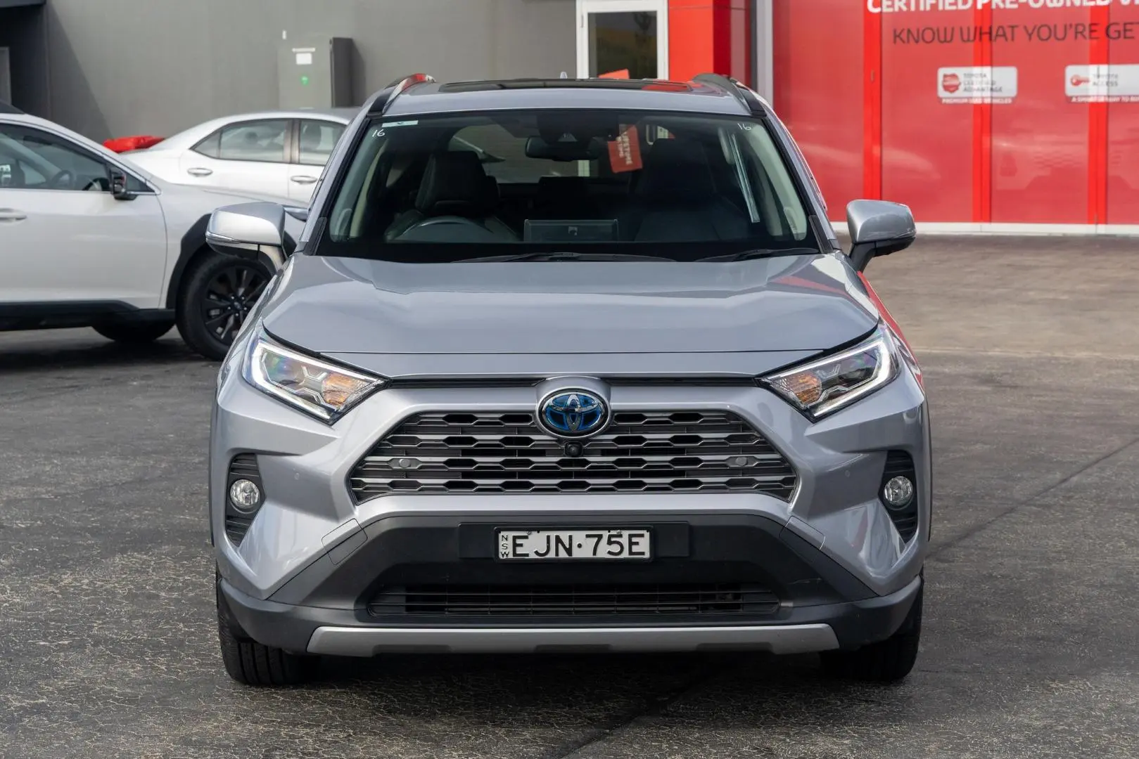 2020 Toyota RAV4 Gallery Image 4