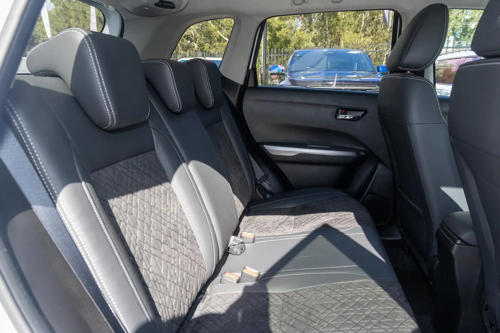 2021 Suzuki Vitara Gallery Image 9