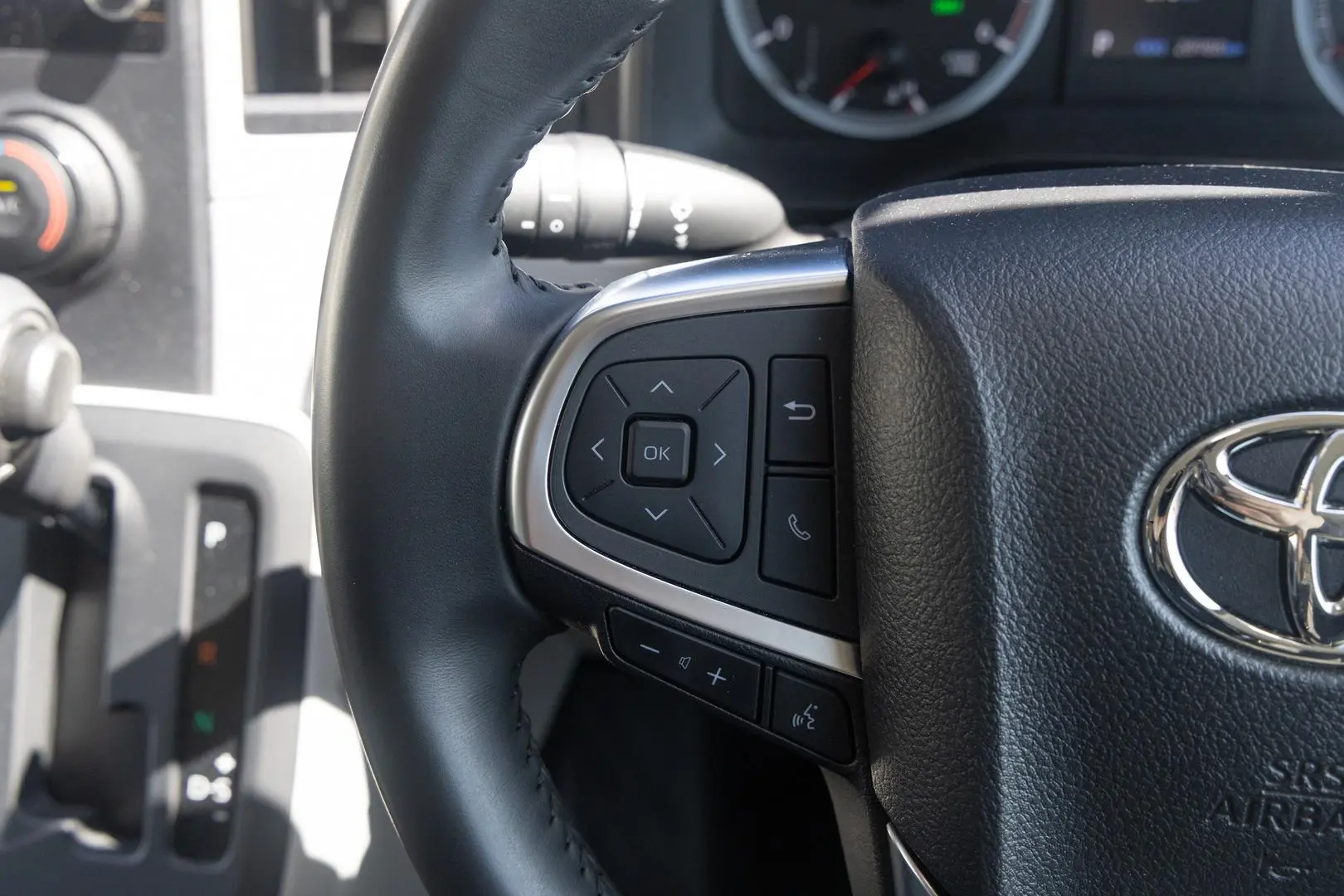 2024 Toyota Hiace Gallery Image 11