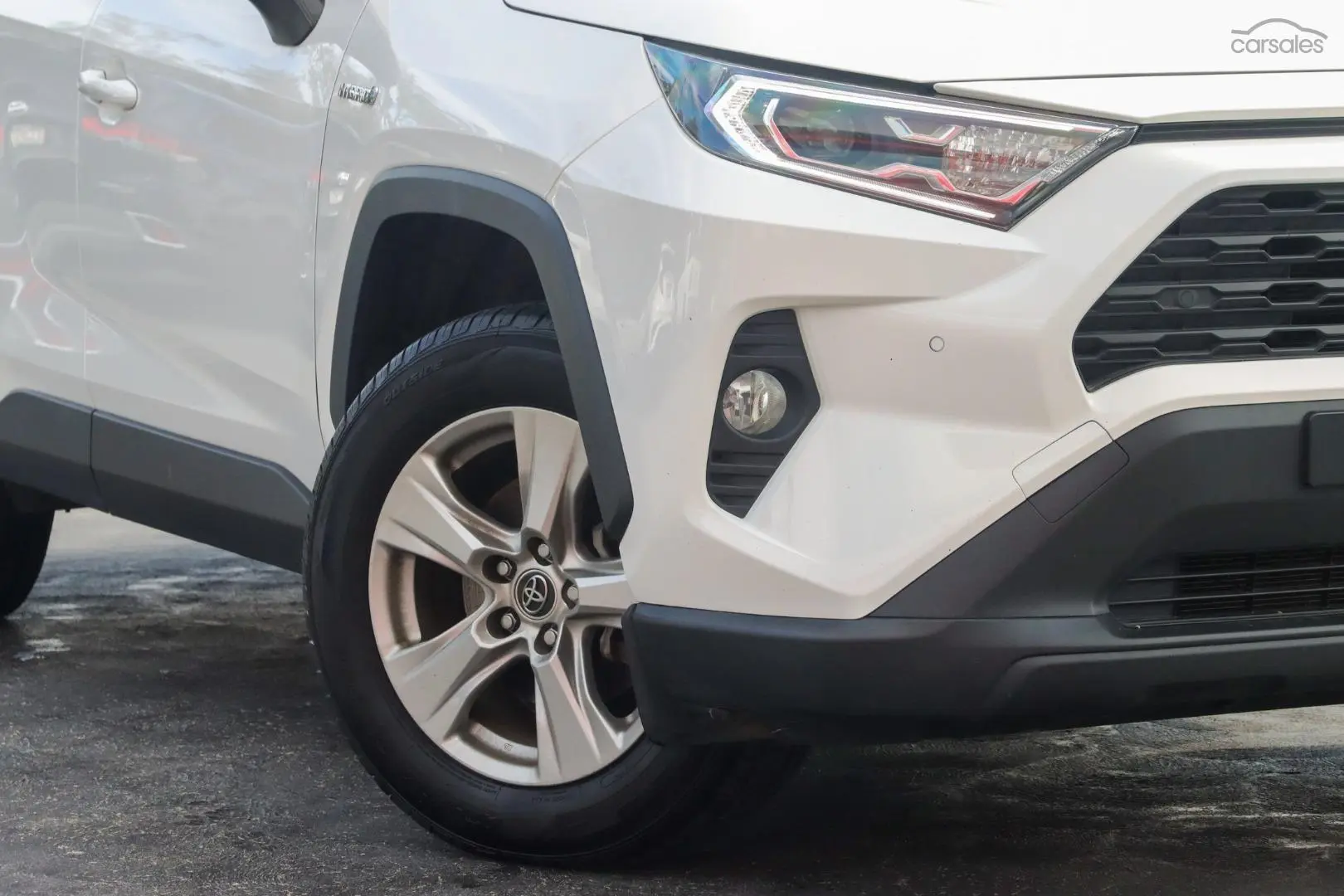 2019 Toyota RAV4 Image 6