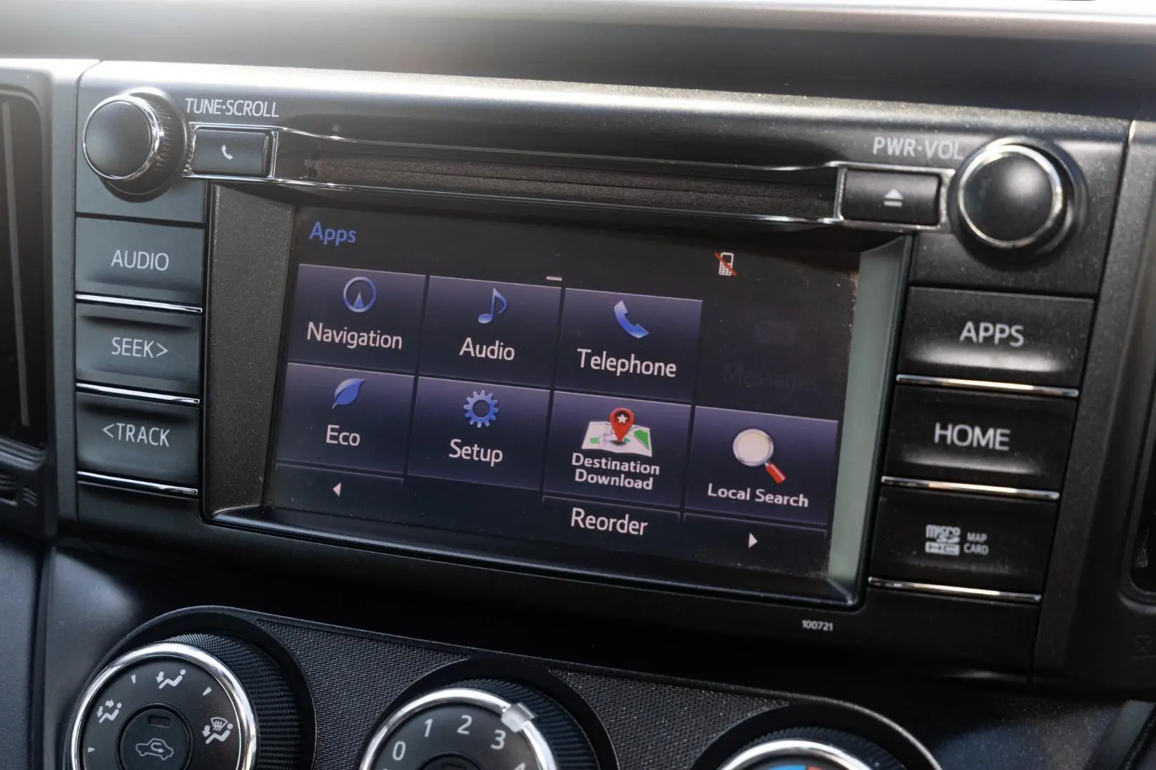 2017 Toyota RAV4 Gallery Image 16