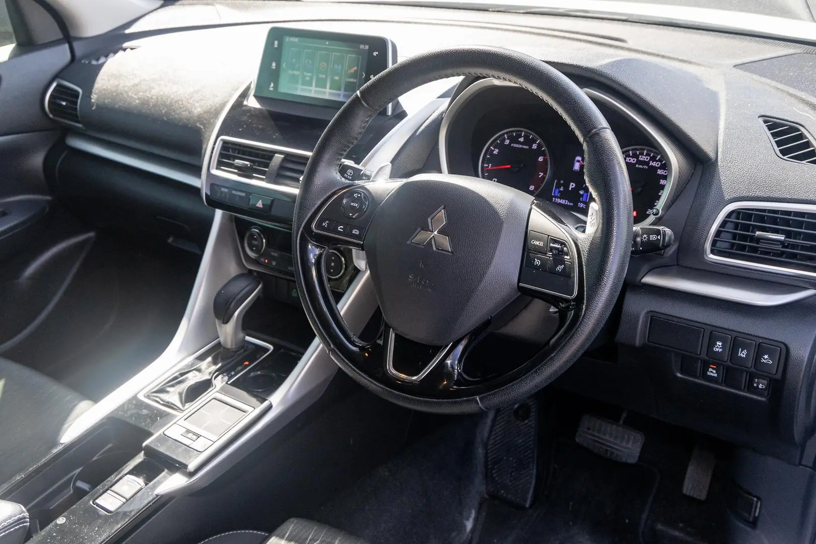 2017 Mitsubishi Eclipse Cross Gallery Image 7