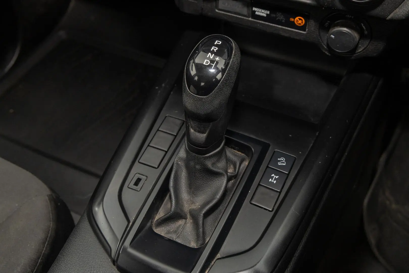 2023 Isuzu D-MAX Gallery Image 17