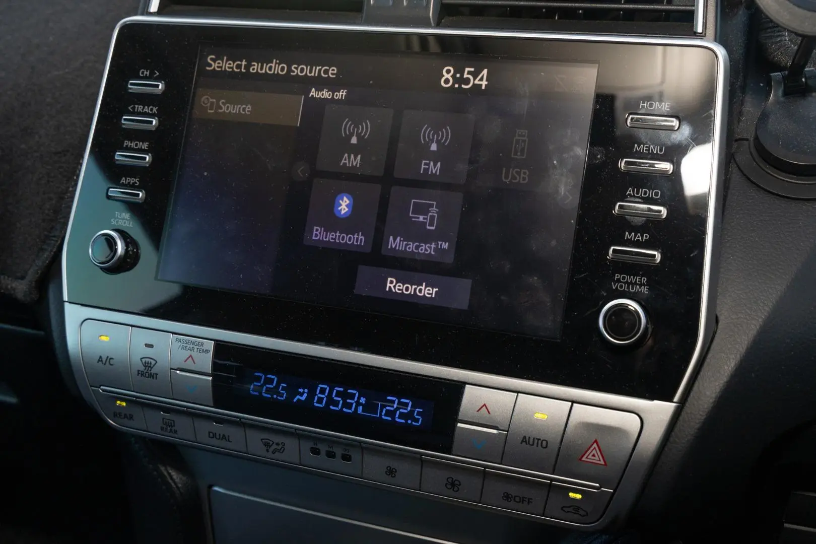 2021 Toyota Landcruiser Prado Gallery Image 16