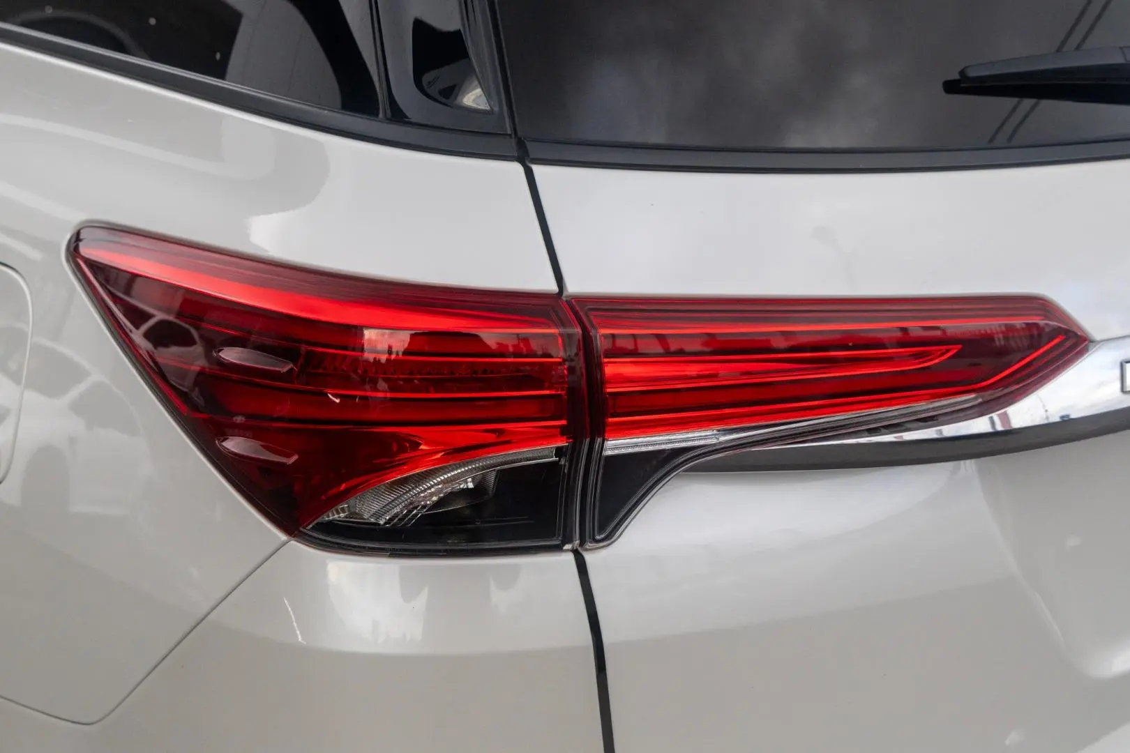 2020 Toyota Fortuner Gallery Image 20