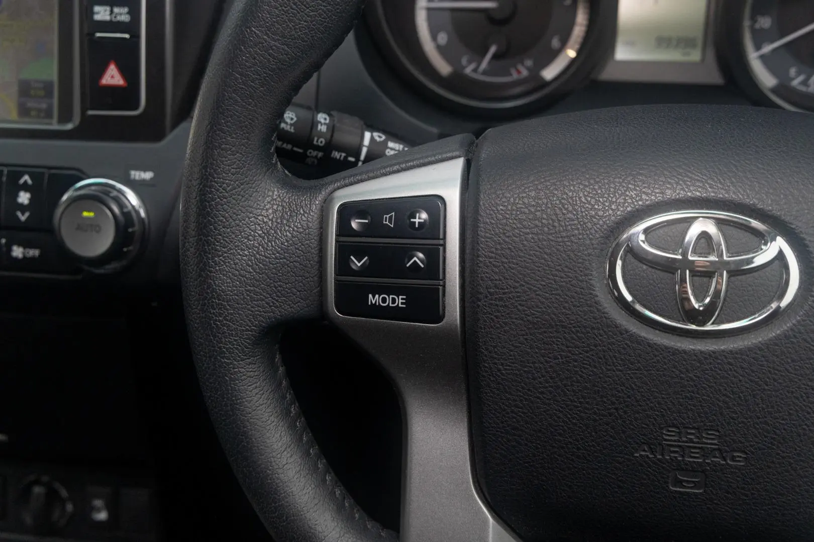 2017 Toyota Landcruiser Prado Gallery Image 11