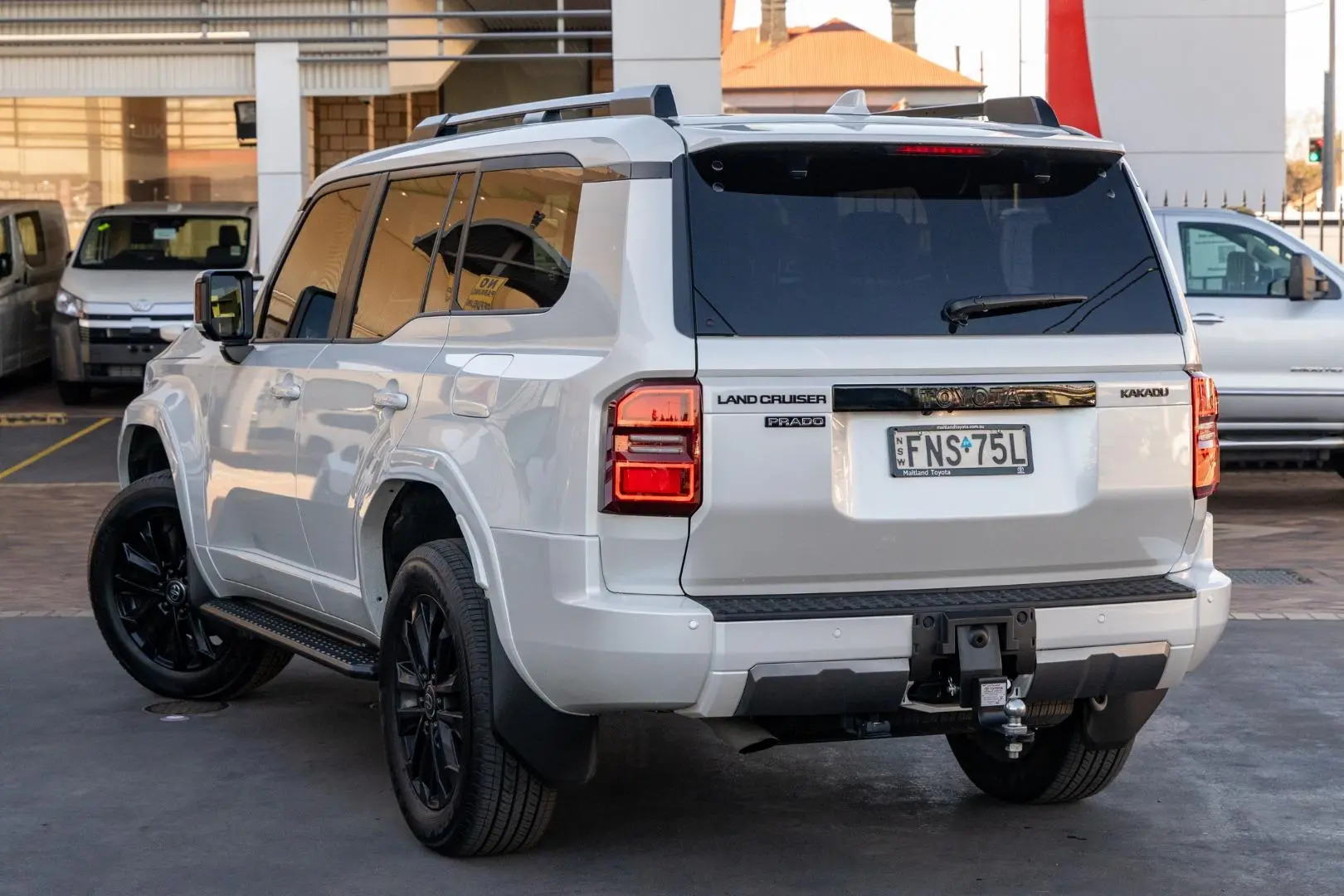2025 Toyota Landcruiser Prado Gallery Image 2
