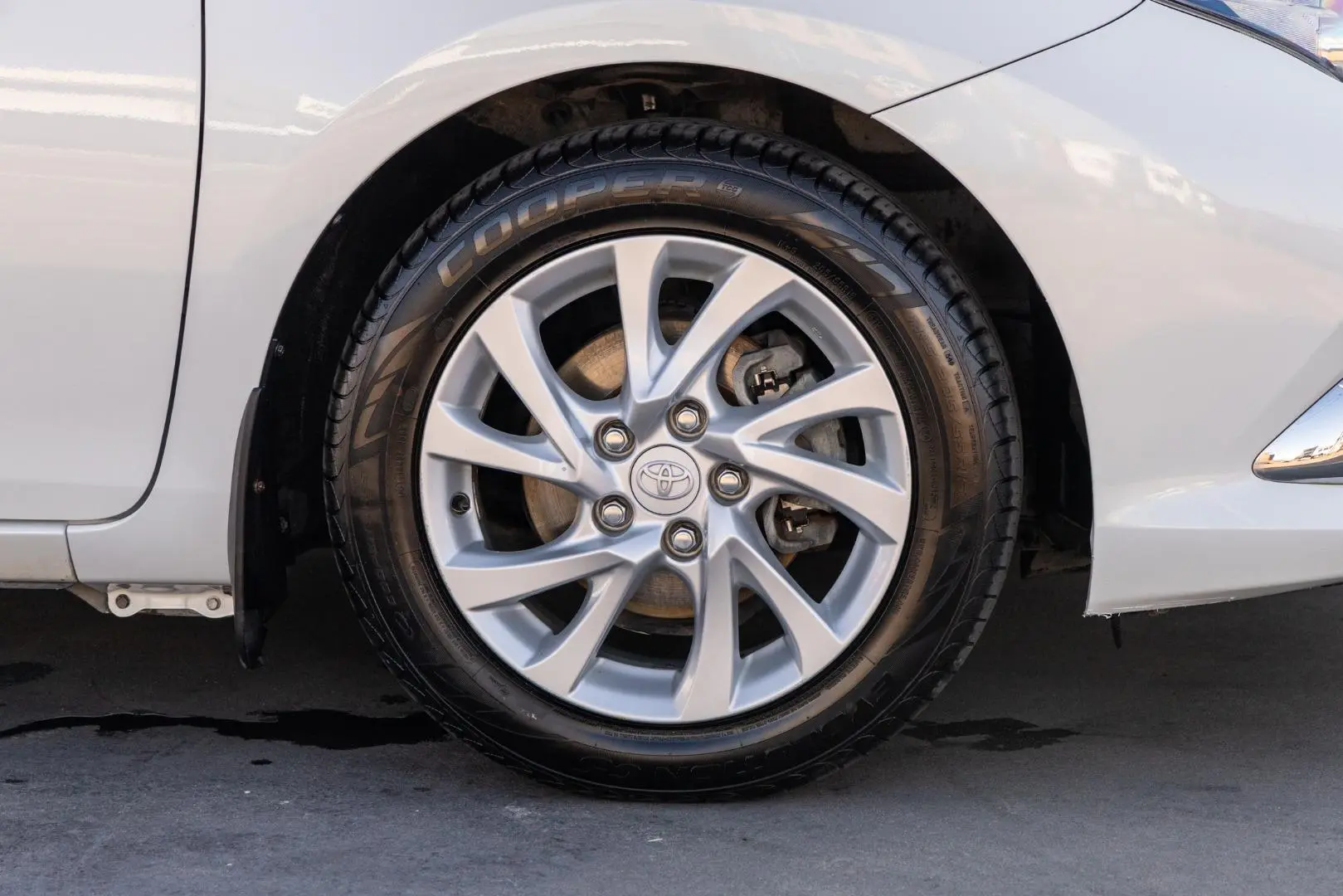 2017 Toyota Corolla Gallery Image 22