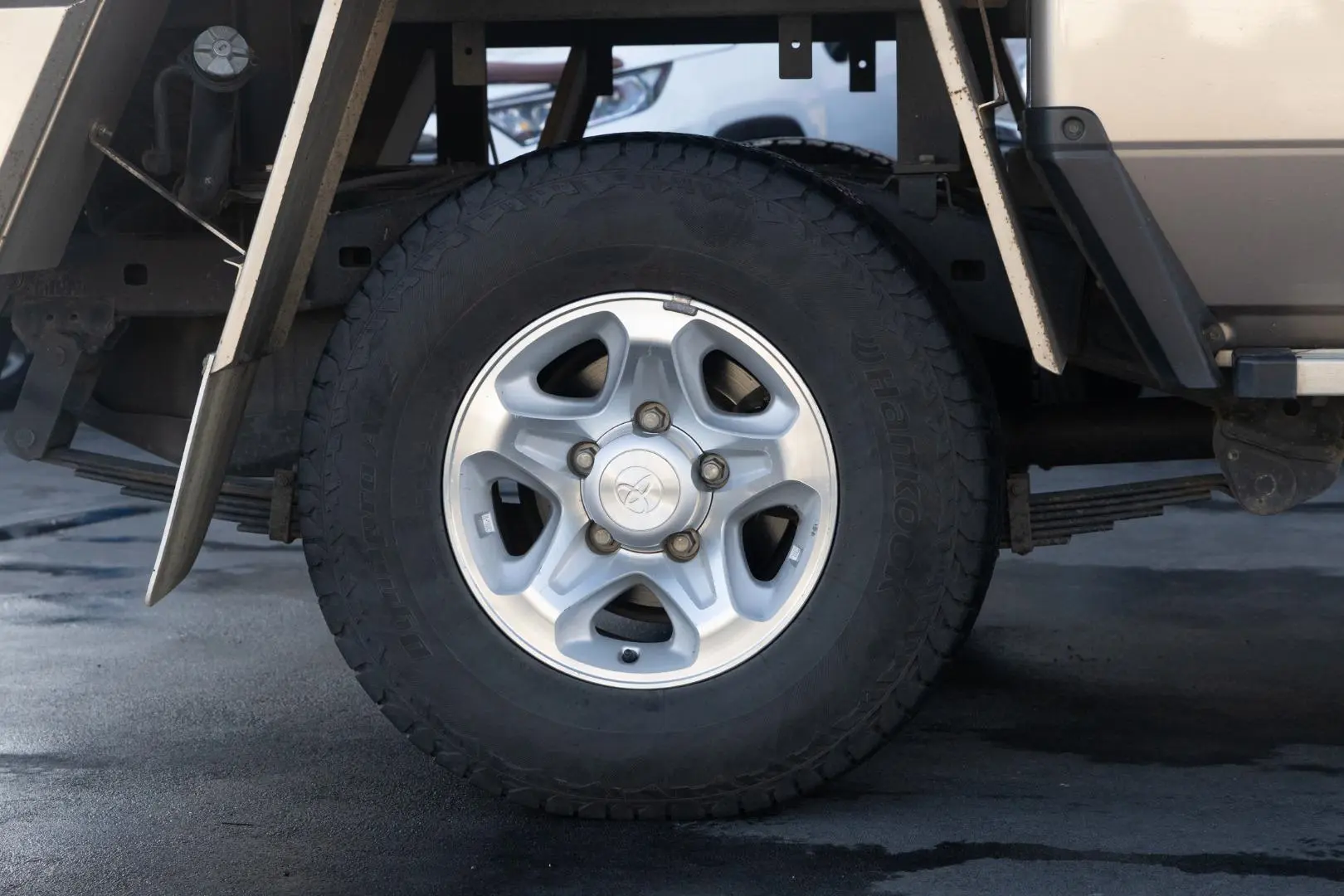 2017 Toyota Landcruiser Gallery Image 23