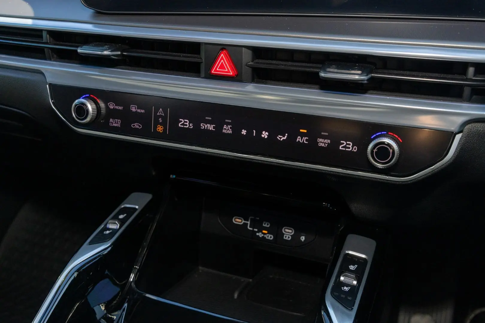 2025 Kia Sorento Gallery Image 16