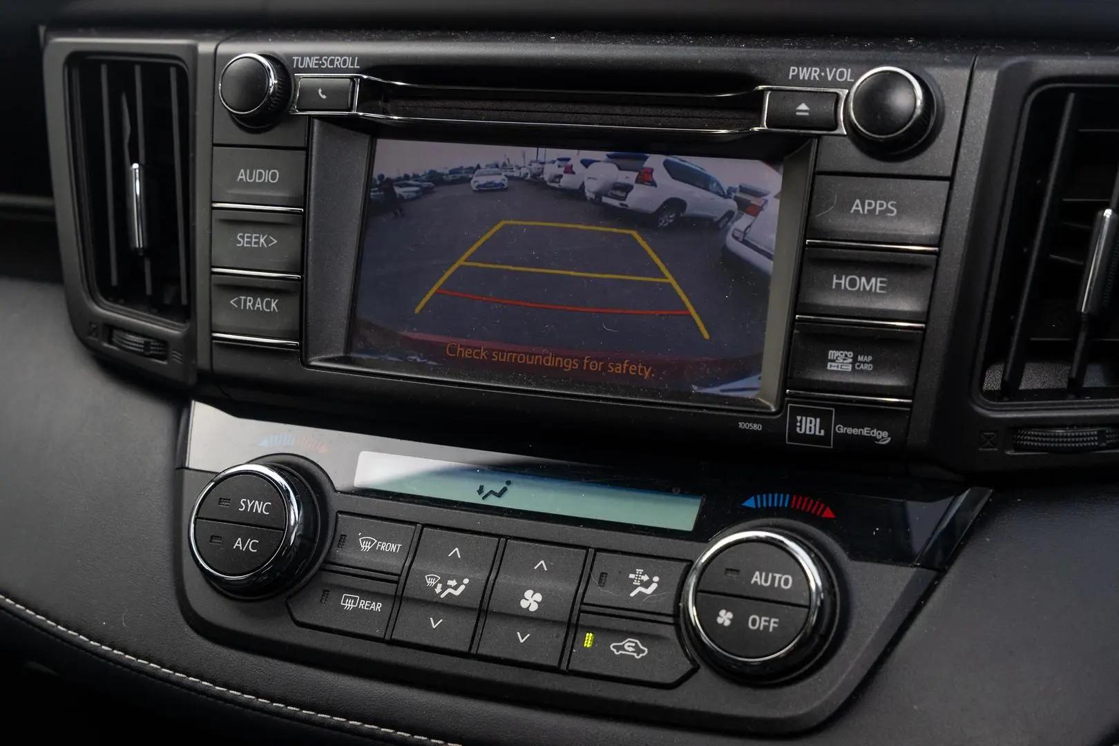 2018 Toyota RAV4 Gallery Image 15