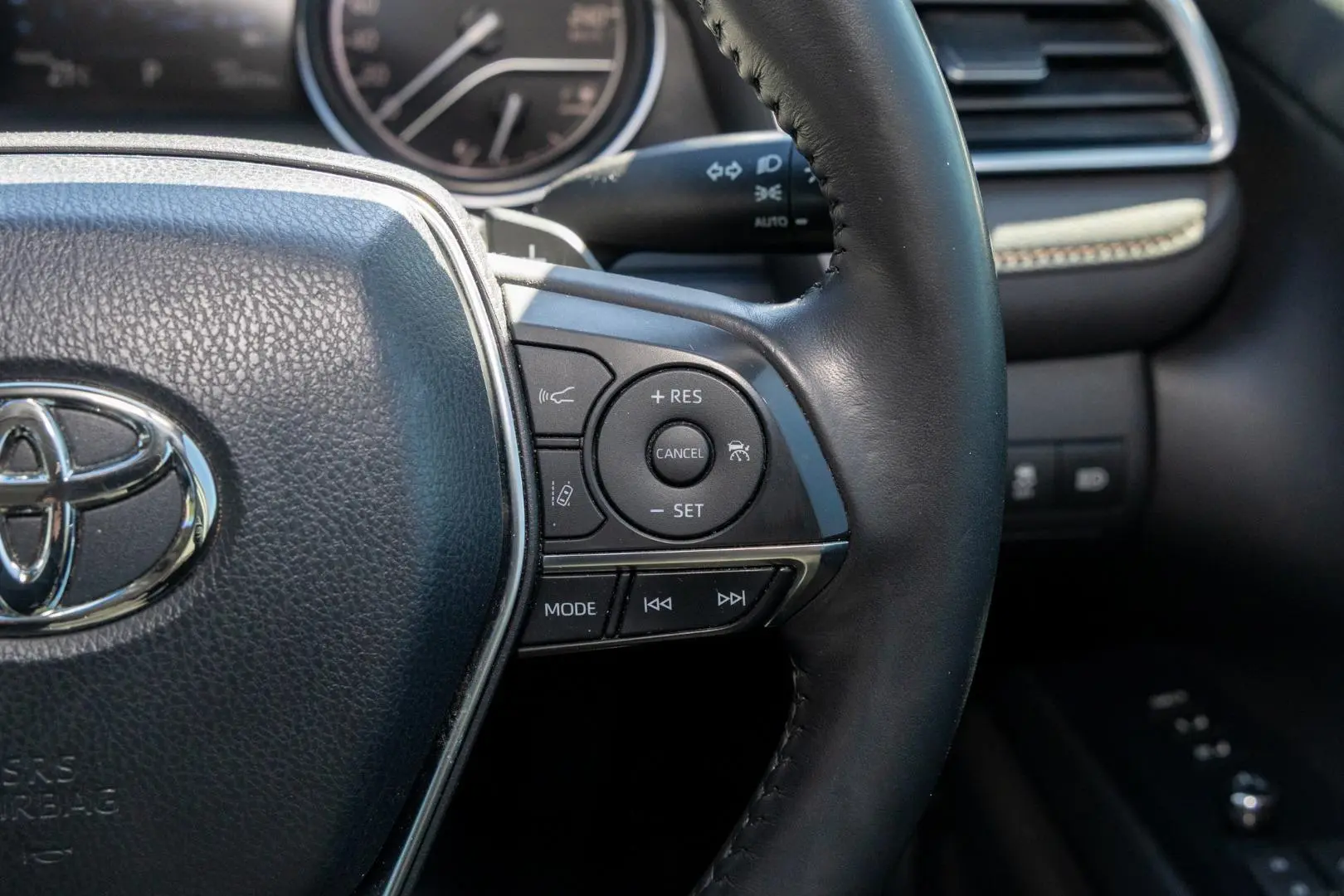 2018 Toyota Camry Gallery Image 12